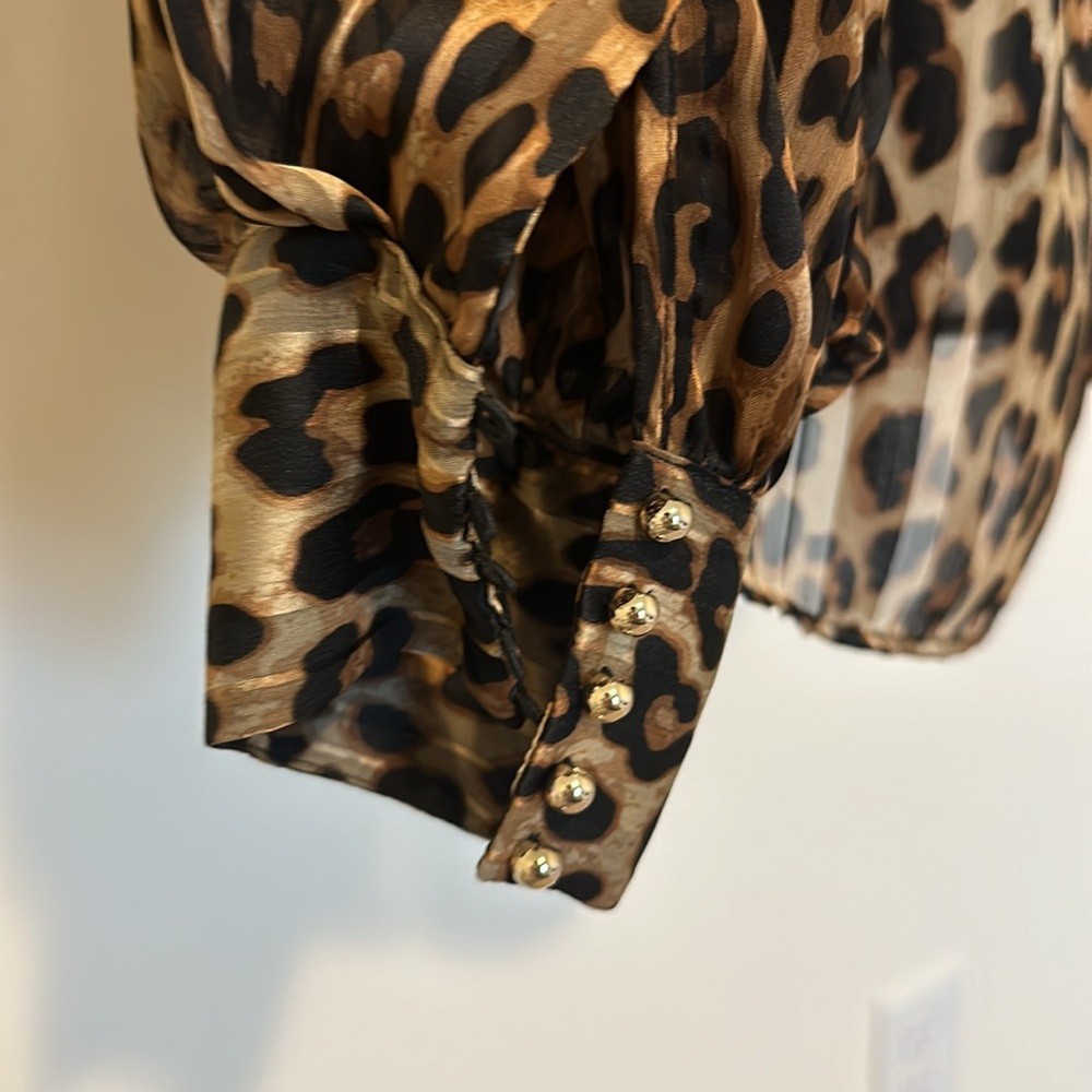 H&M LEOPARD PRINT BLOUSE - Picture 5 of 5